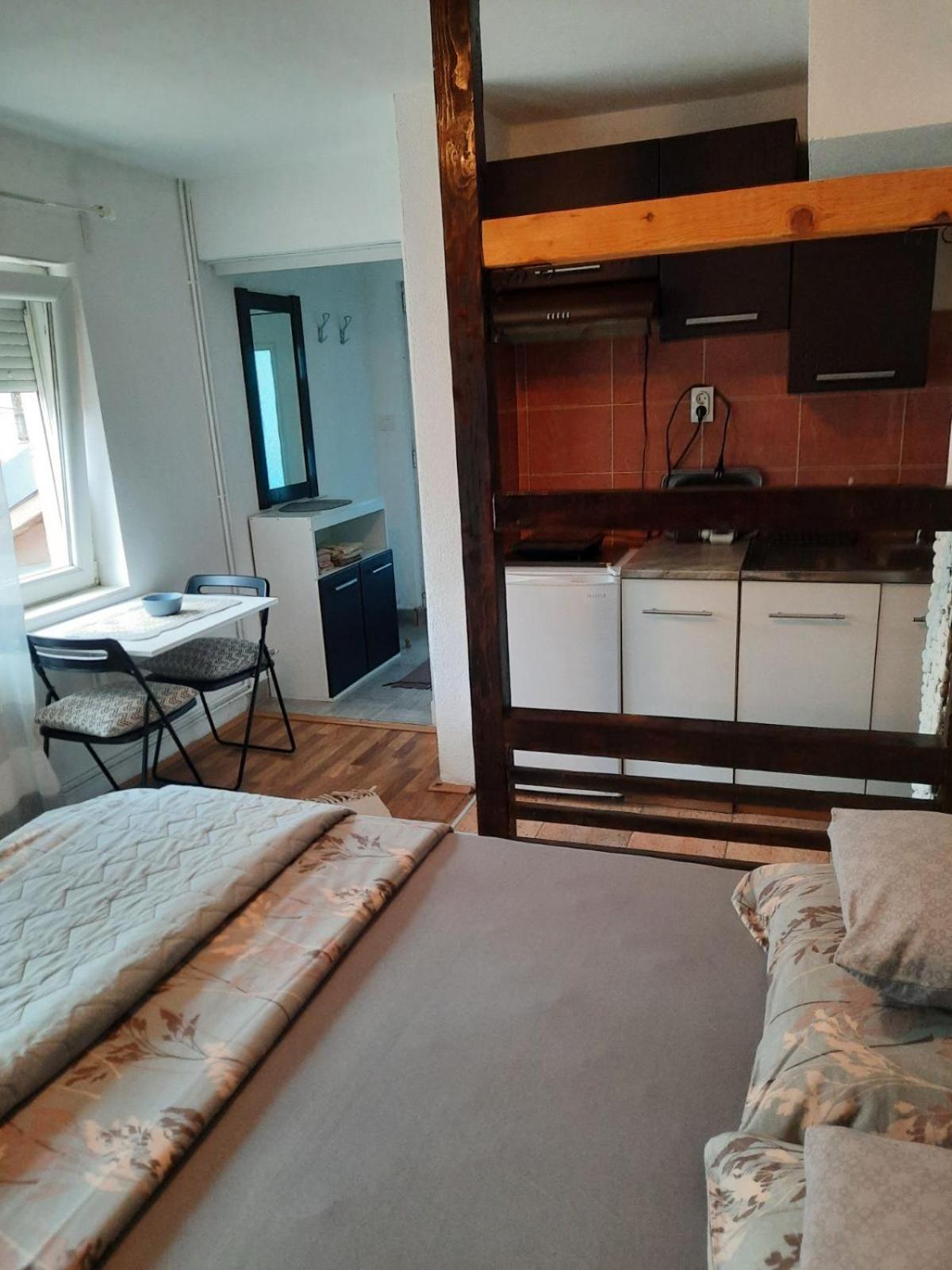 Apartmani Biljana Lazic Vrnjačka Banja Exterior foto